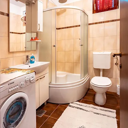 Diving In アパート *